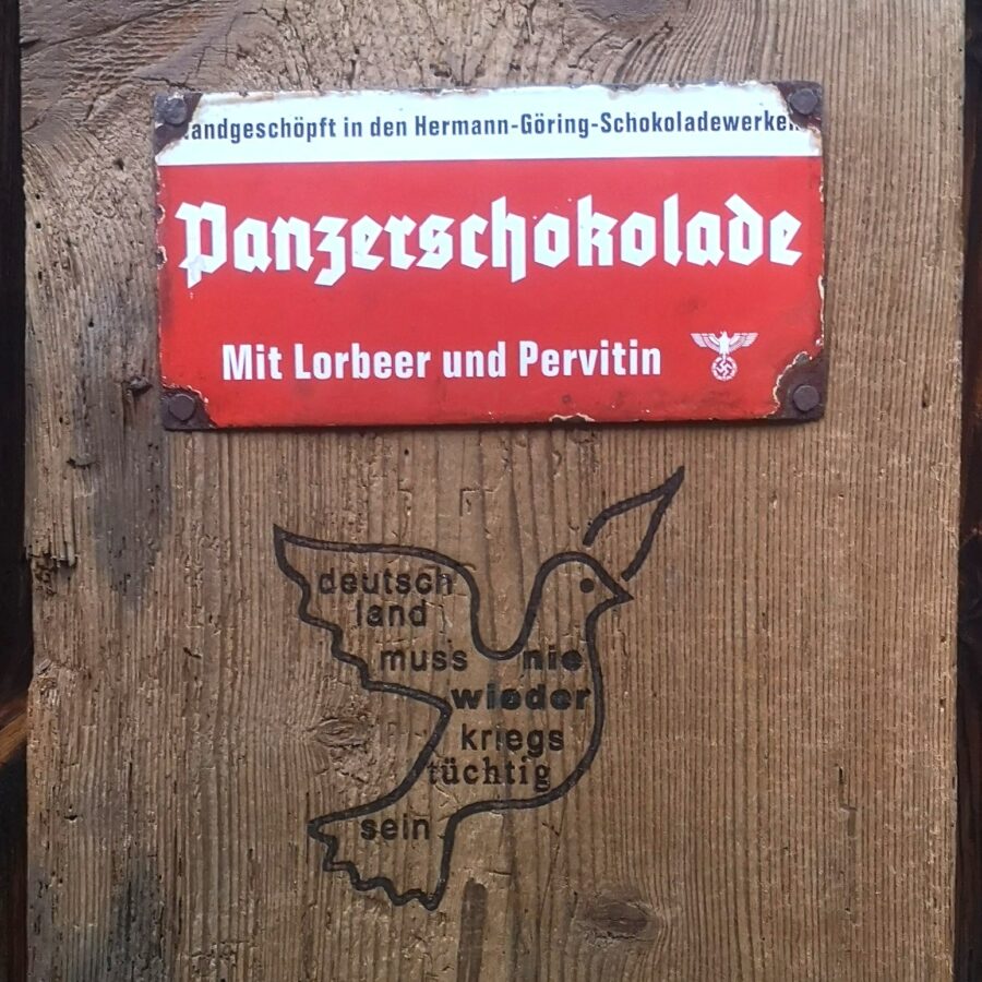 "NIE WIEDER"